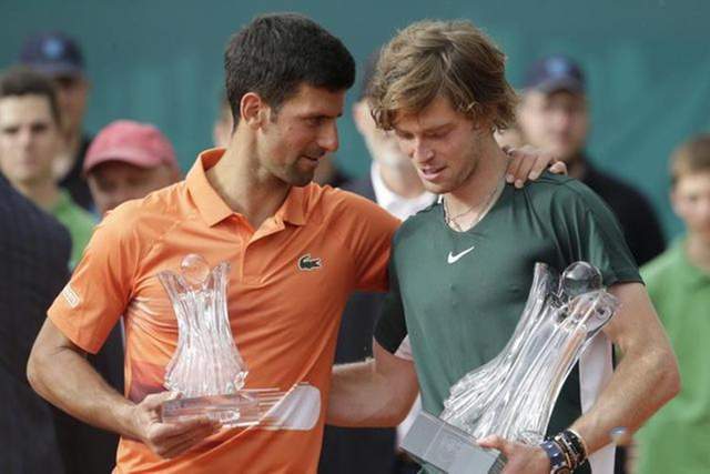 在阿森纳不 在阿森纳不