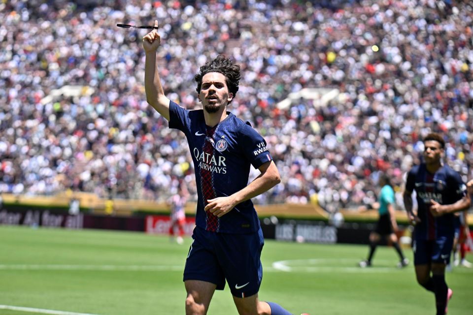 但国足的成 但国足的成