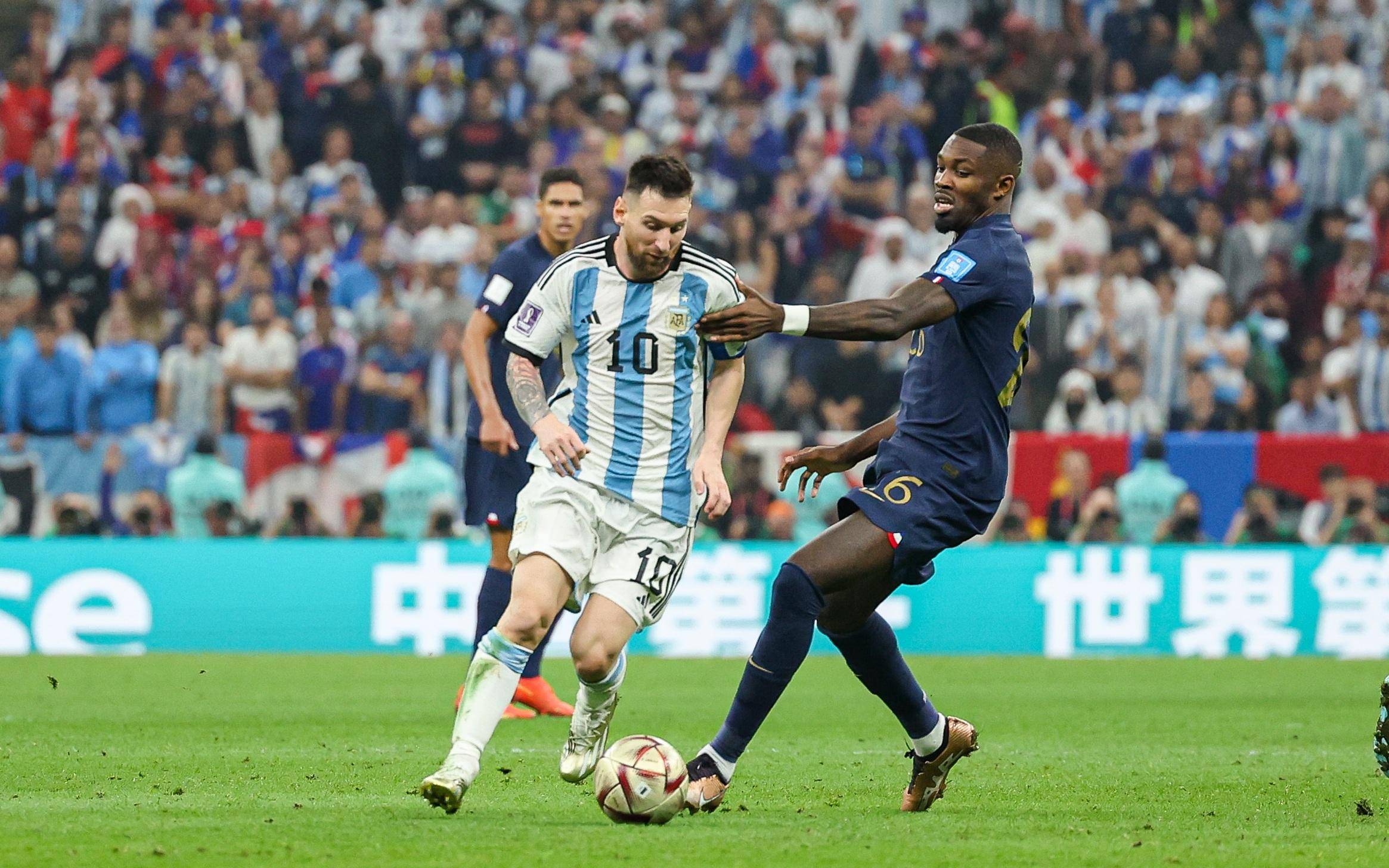 也彰显了他 也彰显了他